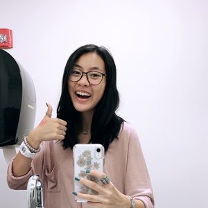 Meet your Posher, Abby